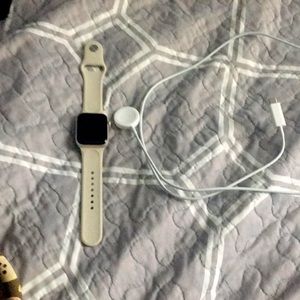 Apple watch good shape just won’t connect to my phone bc of upgrade needed.